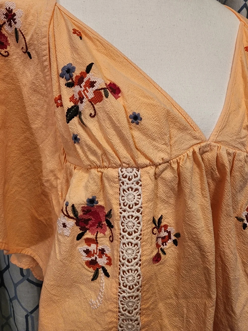 Free People Make Me Yours Embroidered Boho Crop Blouse Top Peach Size M NWT